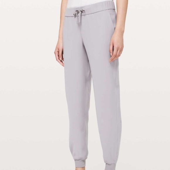 LULULEMON on the fly jogger woven - Picture 1 of 3